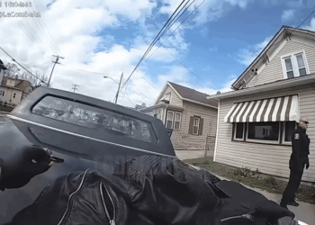 Woman Goes Nuts After Police Officer Arrests Her V1310 035 Part 2