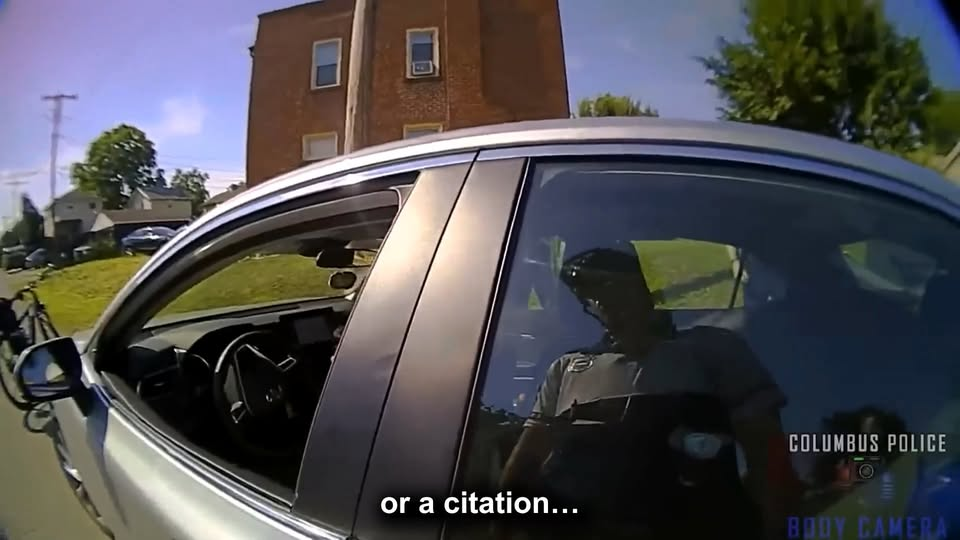 Police Pull Over Make Shocking V2910 041