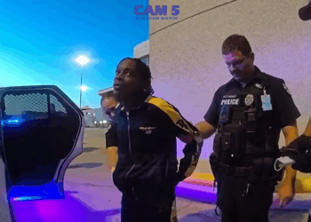 Entitled Passenger Spits on Gate Agent Chaos Erupts V0910 025 Part 2