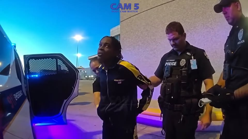 Entitled Passenger Spits on Gate Agent Chaos Erupts V0910 025 Part 2