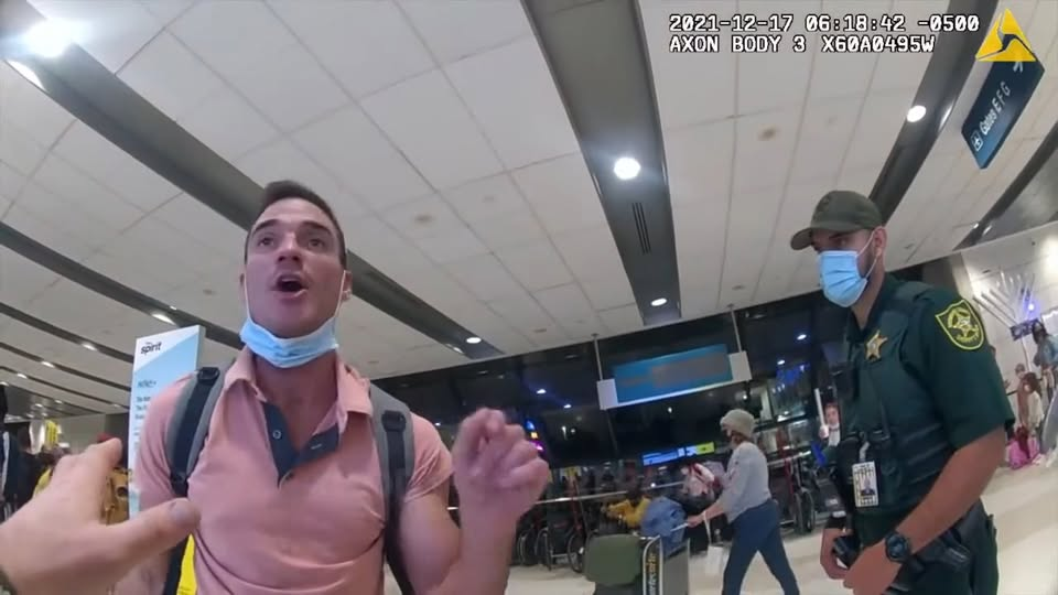 Entitled Drunk at Airport Never Ends Well V0910 020 Part 2