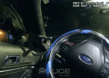 Woman Returns After Being Evicted, Doesn End Well V2209 046 Part 2