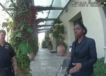 Entitled Bully Kicked out of Hilton Hotel Over Disgusting Behavior V1310 017 Part 2