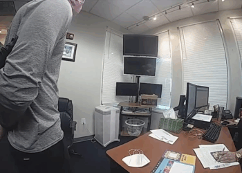 Man Gets Caught Gun at Airport No CCW Permit V1310 048 Part 2