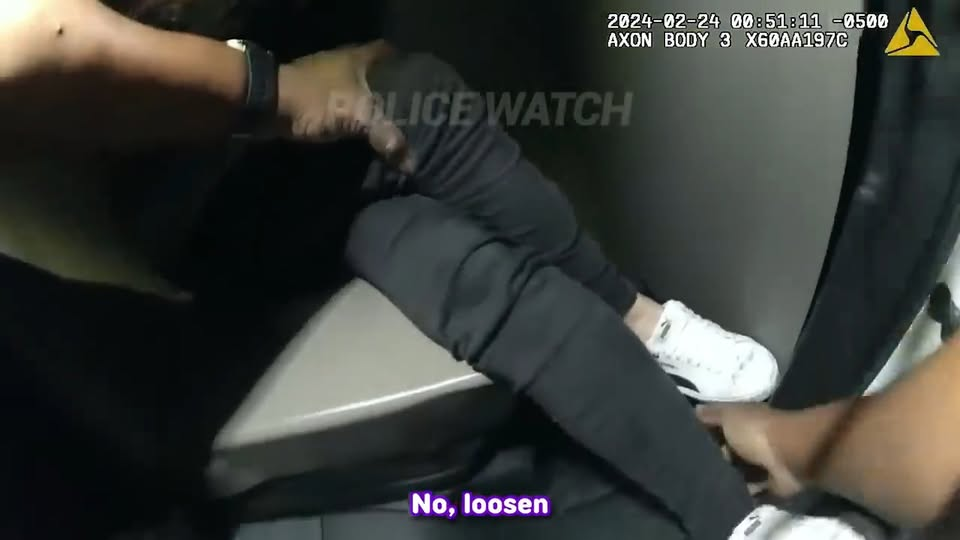 Bossy Karen Freaks Out When Cops Won Play by Her Rules V1510 049 Part 2