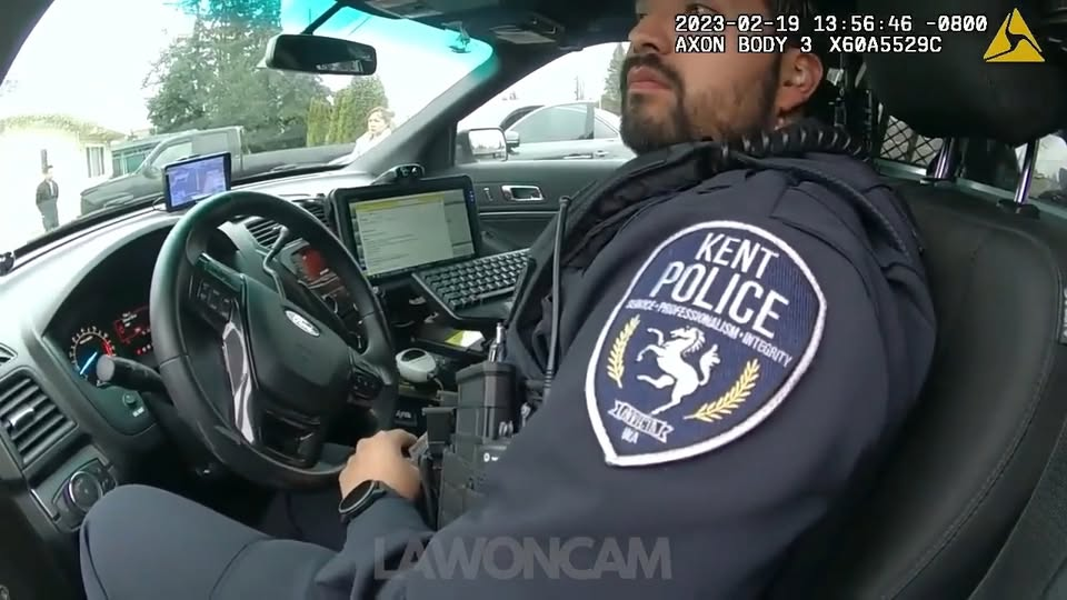 Police Surprise Parents After Toddler Is Found Wandering Near Busy Road V1310 009 Part 2