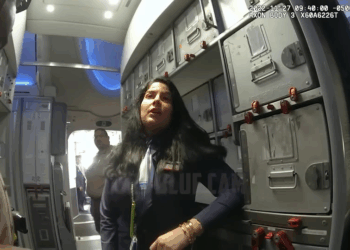 Odell Beckham Jr Gets Kicked Off Flight V1310 009 Part 2