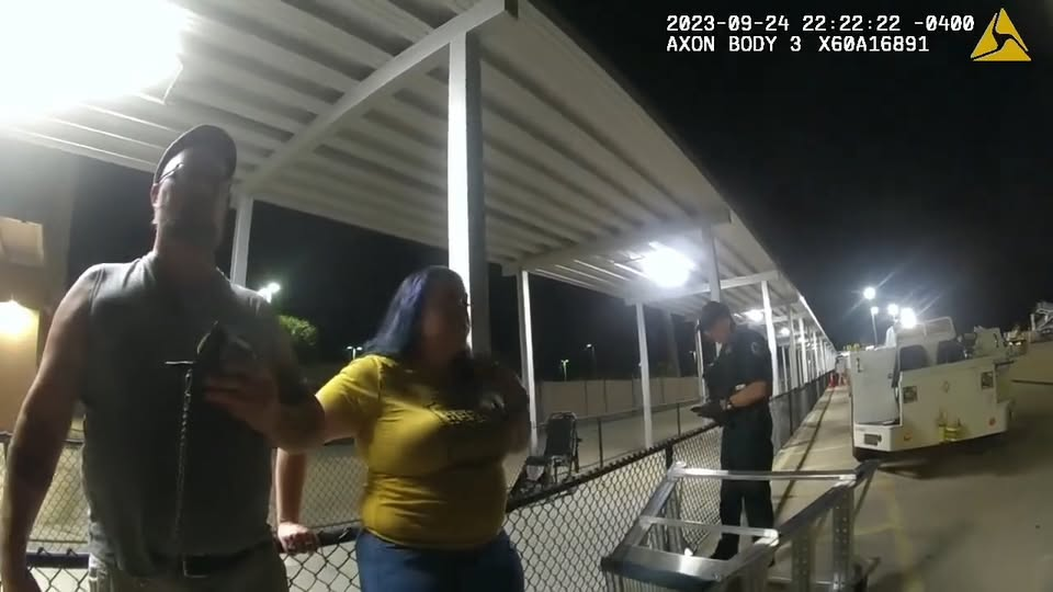 Entitled Karen Threatens Flight Attendant V1111 016 Part 2 SUV