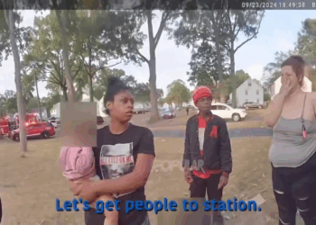 Baby D!es in Mom Terrifying House of Horrors V1911 009 Luxury