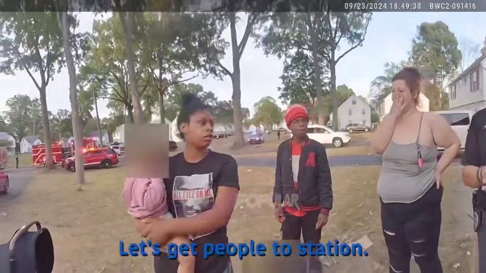 Baby D!es in Mom Terrifying House of Horrors V1911 009 Luxury