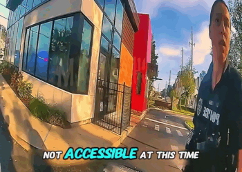 Situation Escalated So Quickly, No One Could Intervene V1911 035 Luxury Farmhouse