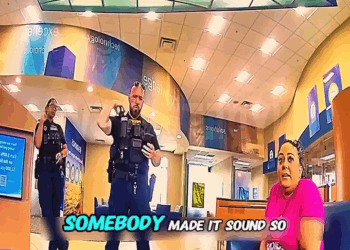 They Let Her Finish Transaction Then Locked Doors V1911 013 Farmhouse