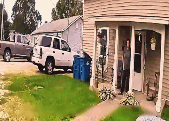 One call help Changed everything V1911 012 Farmhouse