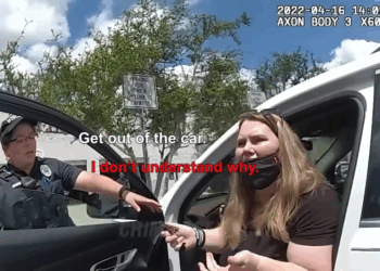 When People Of Walmart Think They Can Outsmart Cops V2910 047