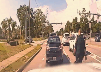 What Mom Did Behind Wheel Shocked Everyone Especially Her Kid V1911 001 Farmhouse