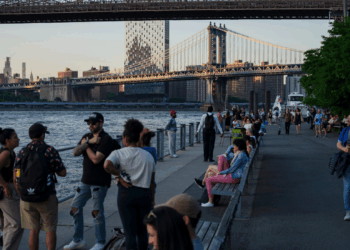 Entitled College Student Crashes Into Police, Tries to Flee, Ends Horribly V2911 044 New York