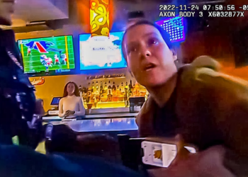 Her Drunk Meltdown Over Her Cheating Boyfriend Ends In Arrest V2711 010