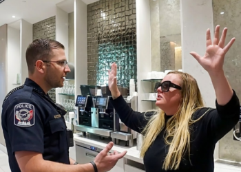Entitled Tourist Loses it in Airport When She Doesn’t Get Her Way