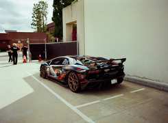 The Moment Man Realizes His Scam is Falling Apart - Image 1