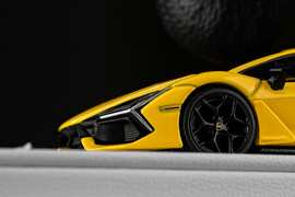 Woman's Traffic Ticket History Stuns Cops - Image 1