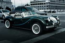 Shoplifters Caught Loading Up U-Haul with $4k of Stolen Goods - Image 3