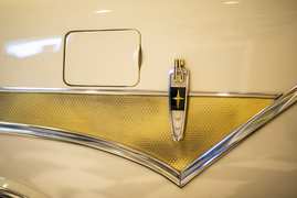 Shoplifters Caught Loading Up U-Haul with $4k of Stolen Goods - Image 1