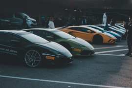 Woman Attacks Teen for Putting Up Flyers in the Neighborhood - Image 2