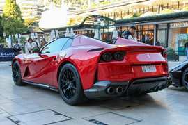 Entitled Woman Tells Cops How To Do Their Jobs During Arrest - Image 4